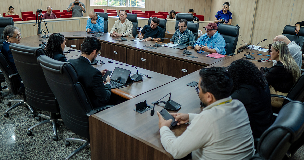 SIMERO marca presença em reunião na Assembleia Legislativa e cobra valorização da classe médica